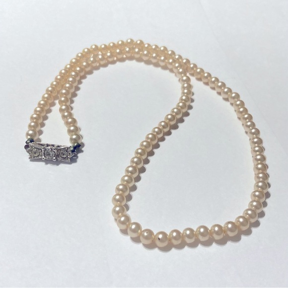 Vintage Pearl Strand 3MM Peaches & Cream Rhinestone Bow Clasp Necklace 15" - Picture 1 of 8